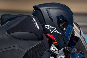 Einführung des Alpinestars Supertech R7 Straßen- und Bahnhelms