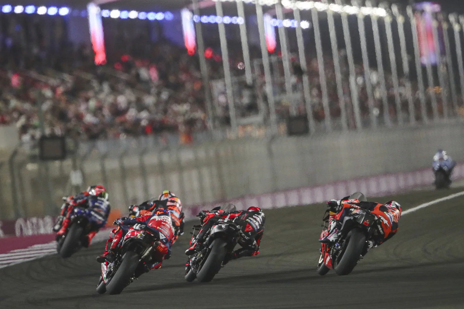 MotoGP-Rennen in Katar. Bildnachweis: Gold und Gans.