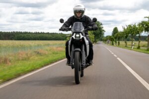 Can-Am will die Kosten des Motorradfahrens mit einer Präsentation auf der MCL26 in Frage stellen