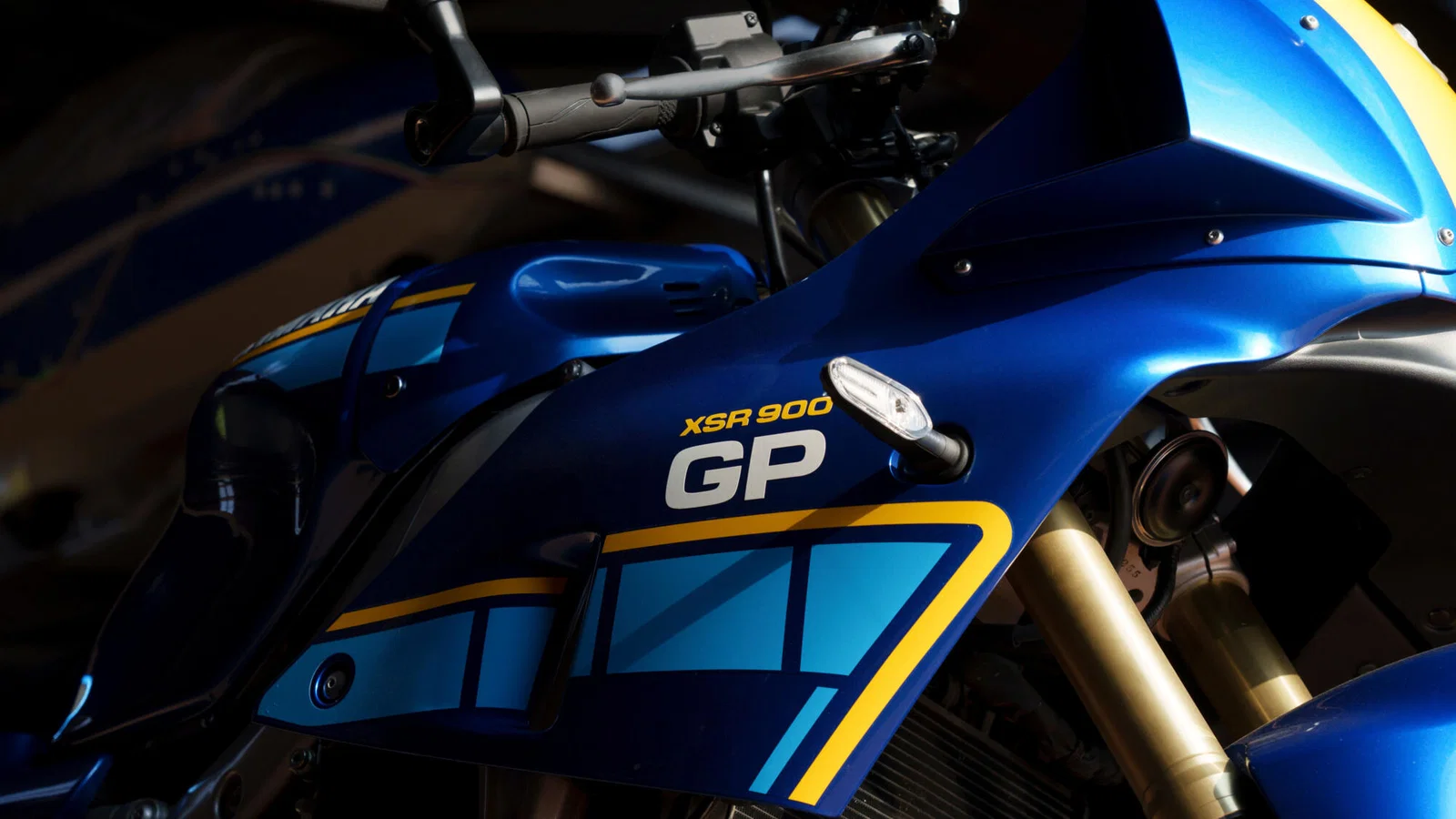Neue Yamaha XSR900 GP-Farbe.